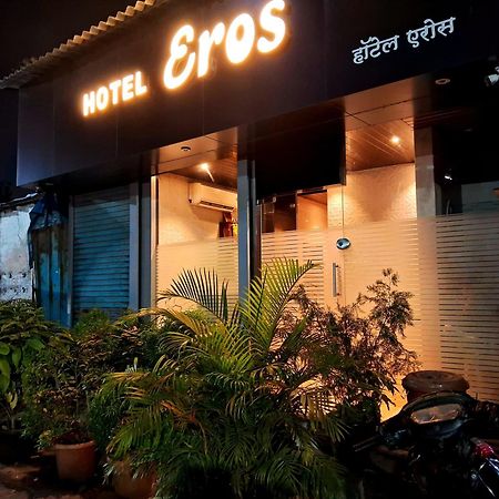 Hotel Eros - Near Mumbai International Airport T2 Exterior photo